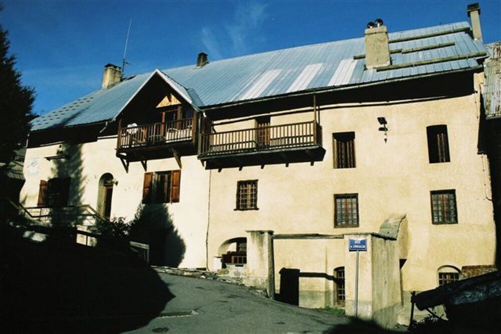   maison familiale Provence-Alpes-Côte d'Azur, Puy-Saint-Pierre (05100)
