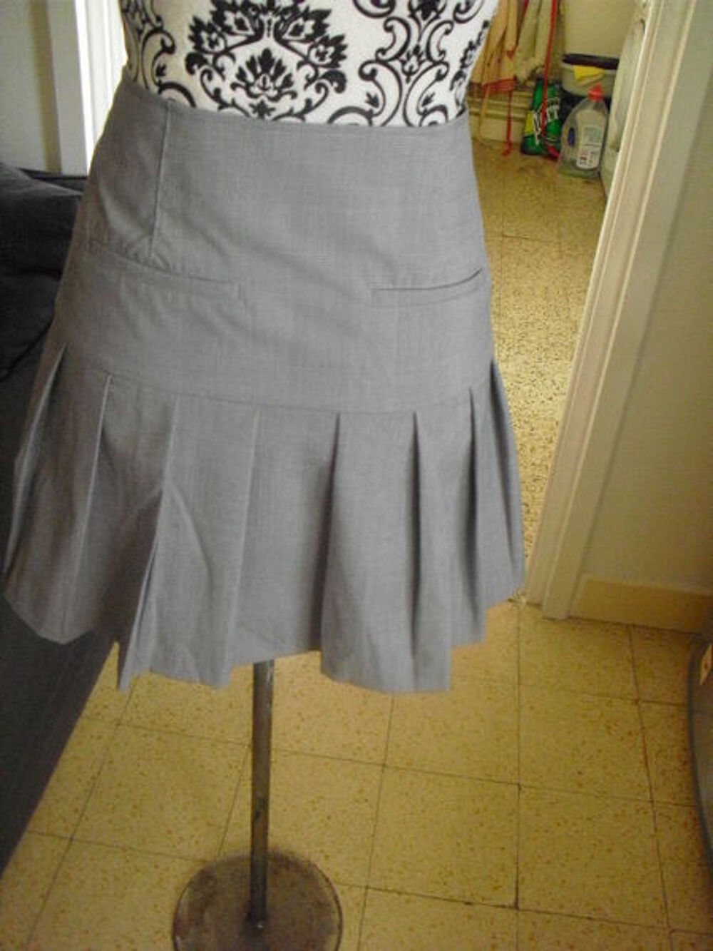 jupe portefeuille gris clair motifs NEUVE CAMAIEU TAILLE 34 Vêtements