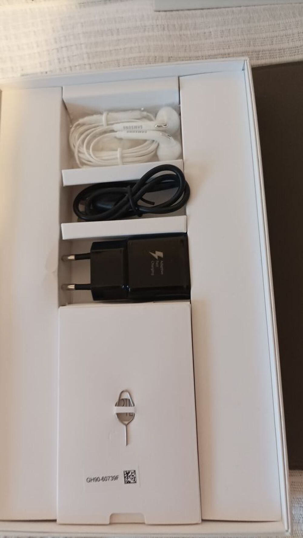 Tablette TAB A SAMSUNG SM-T510
Superbe &eacute;tat tr&egrave;s peu servie Téléphones et tablettes