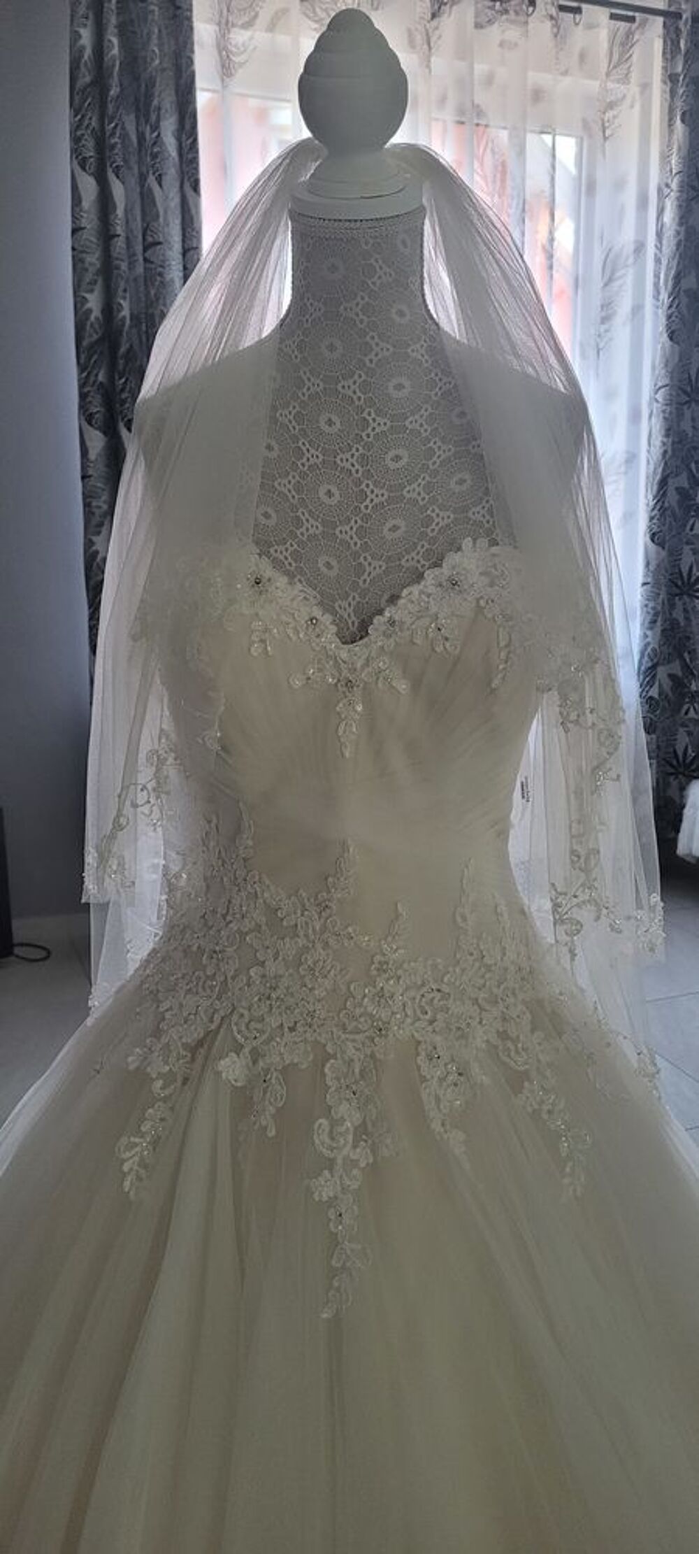 Robe de mari&eacute;e d'occasion Vêtements