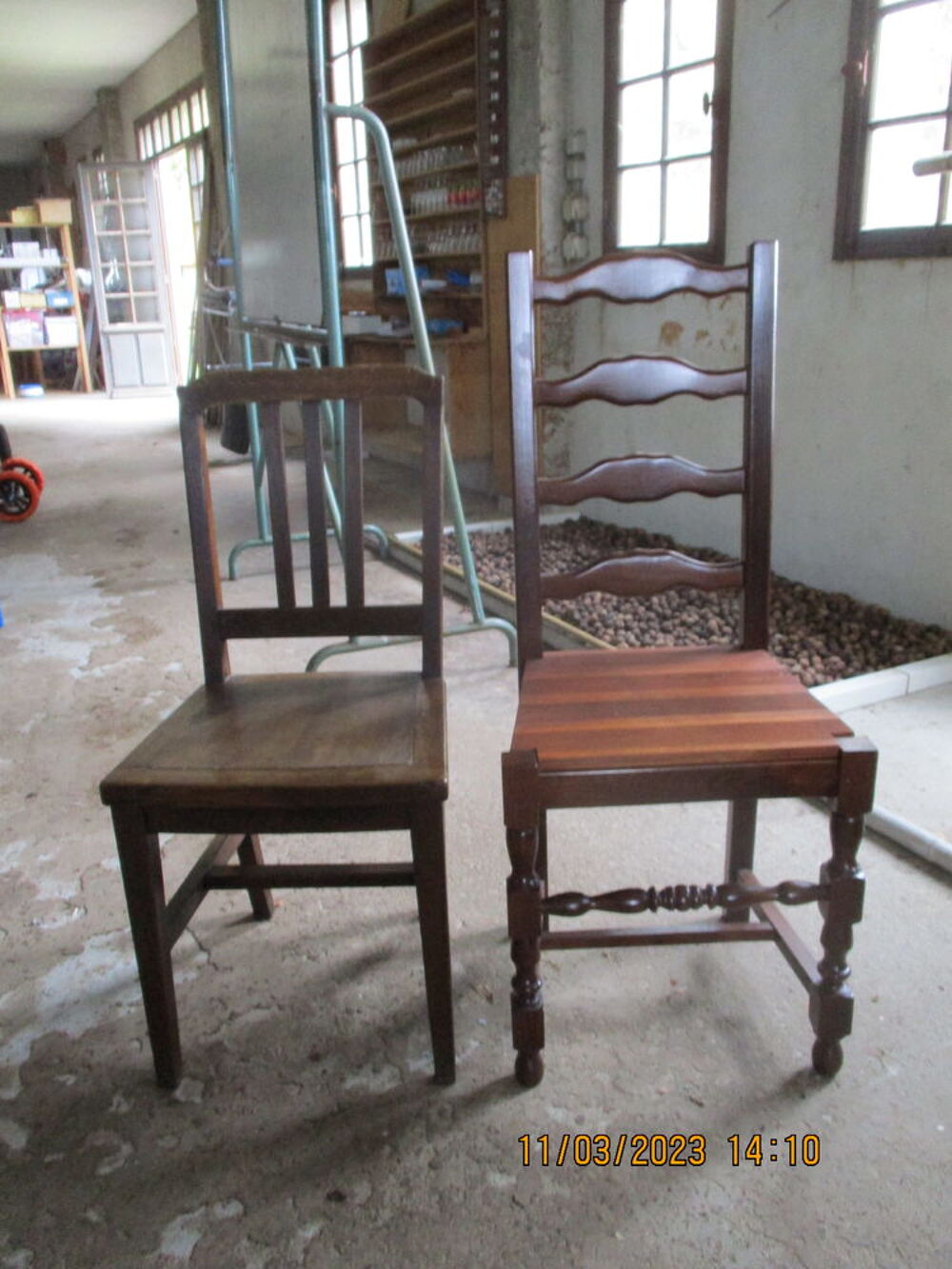 7 Chaises d&eacute;pareill&eacute;es Meubles