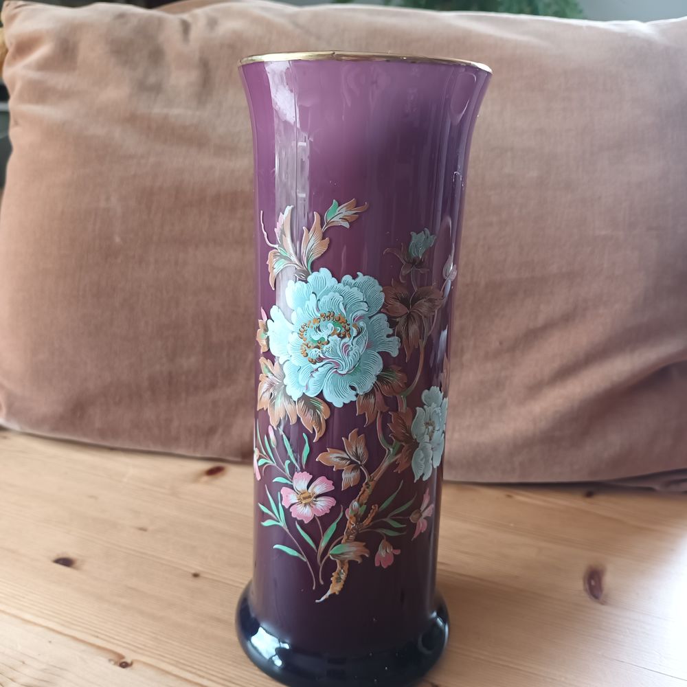 vase fleurs violet verre pivoine iris rose feuilles plantes Décoration