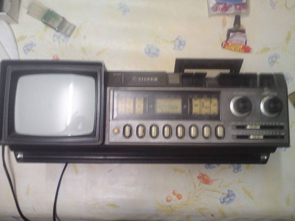 POSTE DE RADIO FM ET TELEVISEUR MARQUE SILVER Audio et hifi