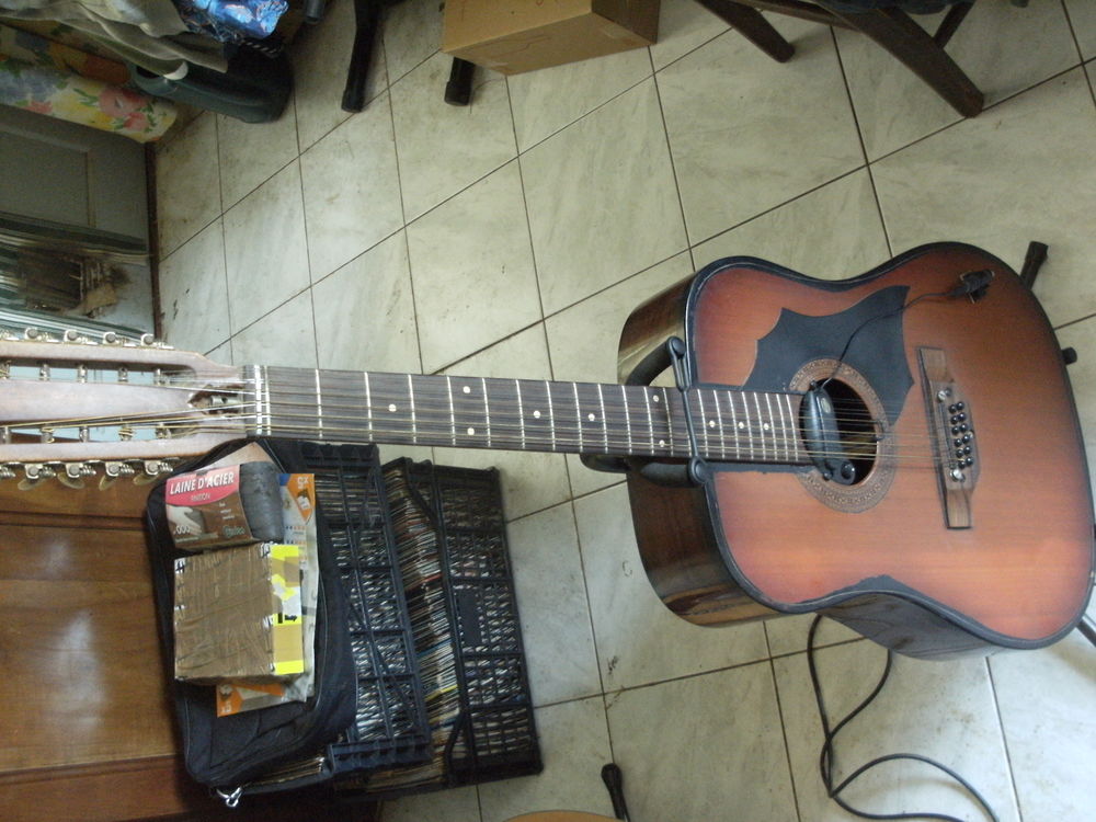 GUITARE 12 CORDES 1972 MELODY GUITAR Instruments de musique