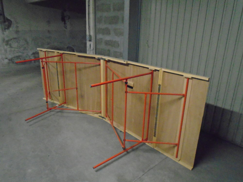 Table a rev&ecirc;tement muraux Bricolage