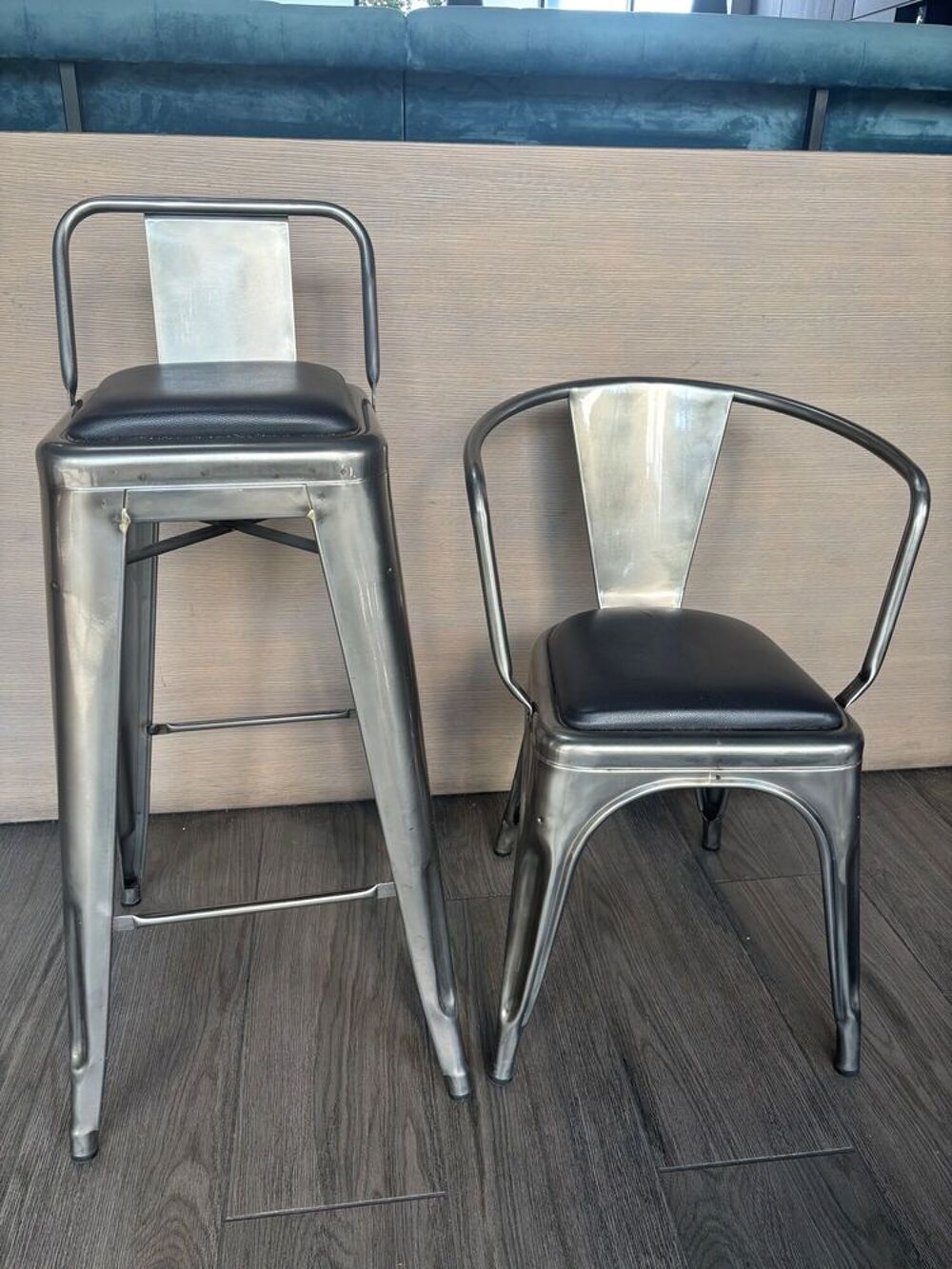 Chaises et tabourets TOLIX en acier avec assise Meubles