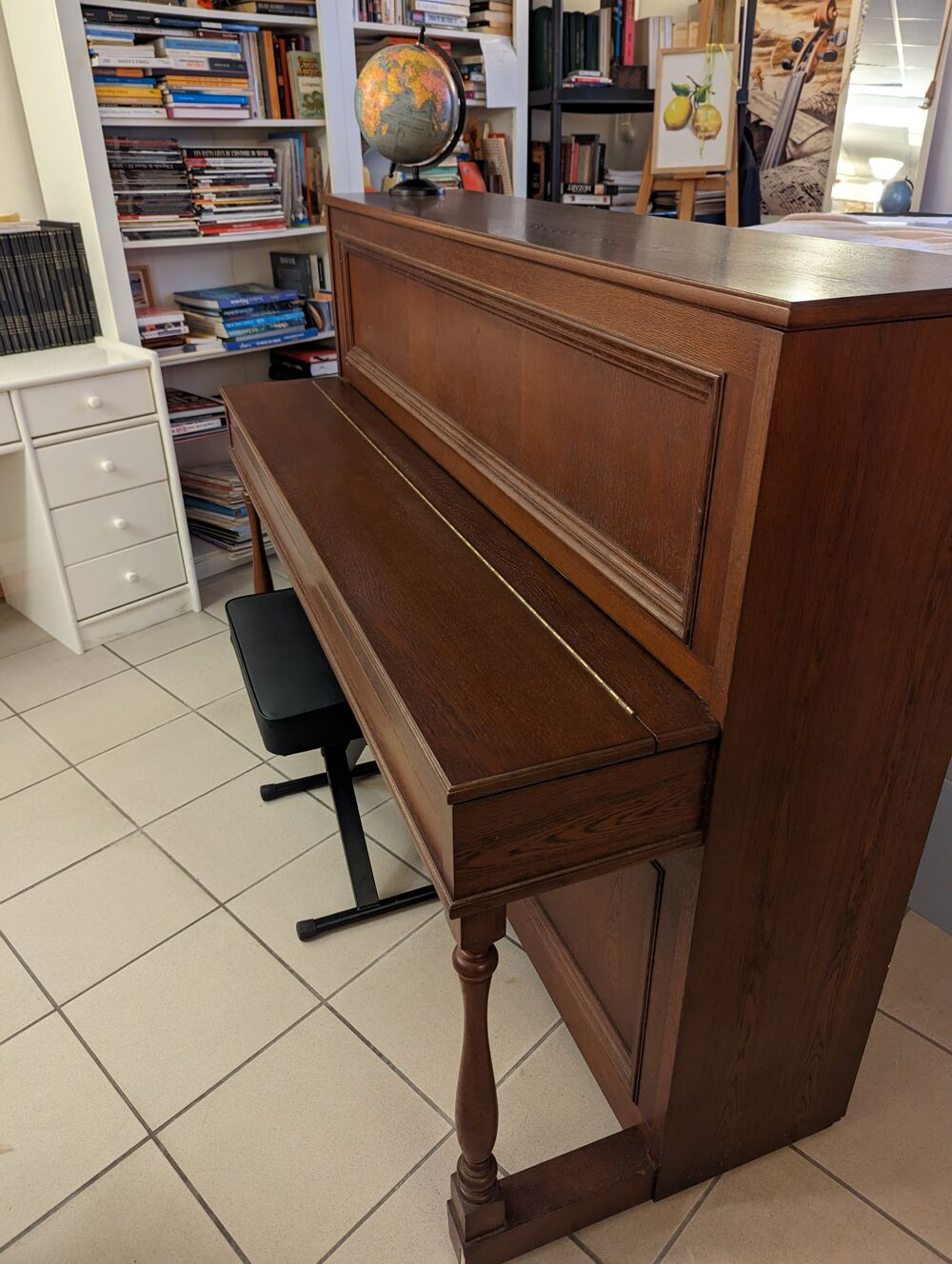 Piano droit Yamaha 1985. Instruments de musique