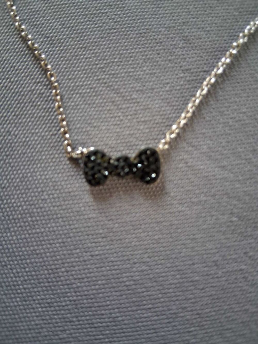 Joli pendentif Accessoires