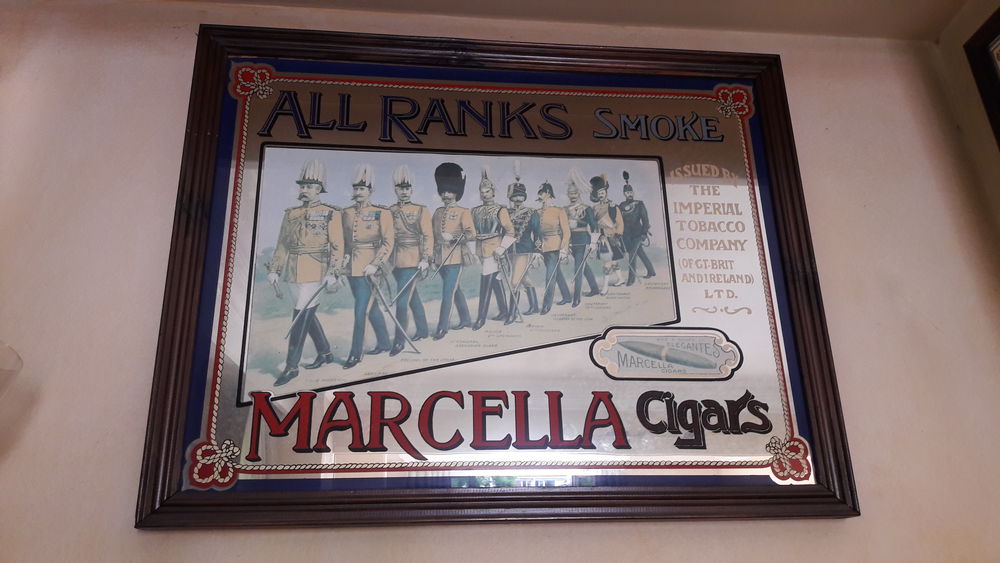 miroir d&eacute;coratif : "All Ranks" Décoration