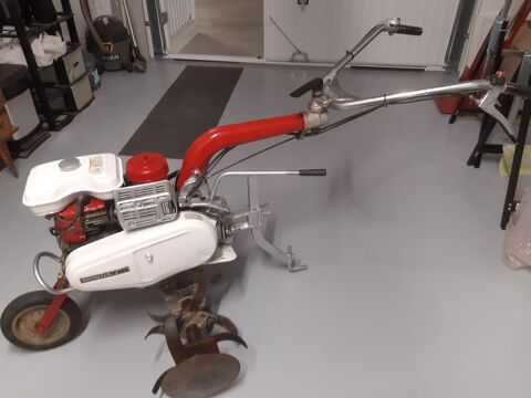 ce motoculteur Honda F400
Nombre de vitesses : 3 vi Les Sables-d'Olonne (85)