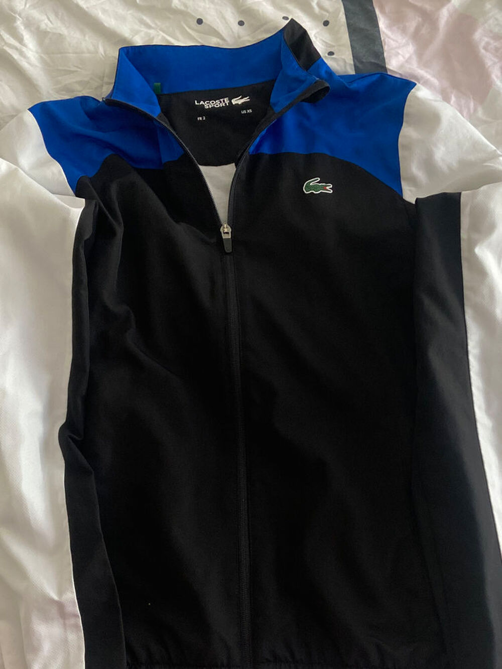 Survetement lacoste taille sales xs