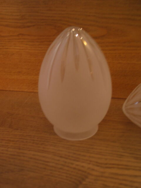 1 une Tulipe ?uf Satine art d�co verre cisel� Taille Soleil
30 Marseille 13 (13)