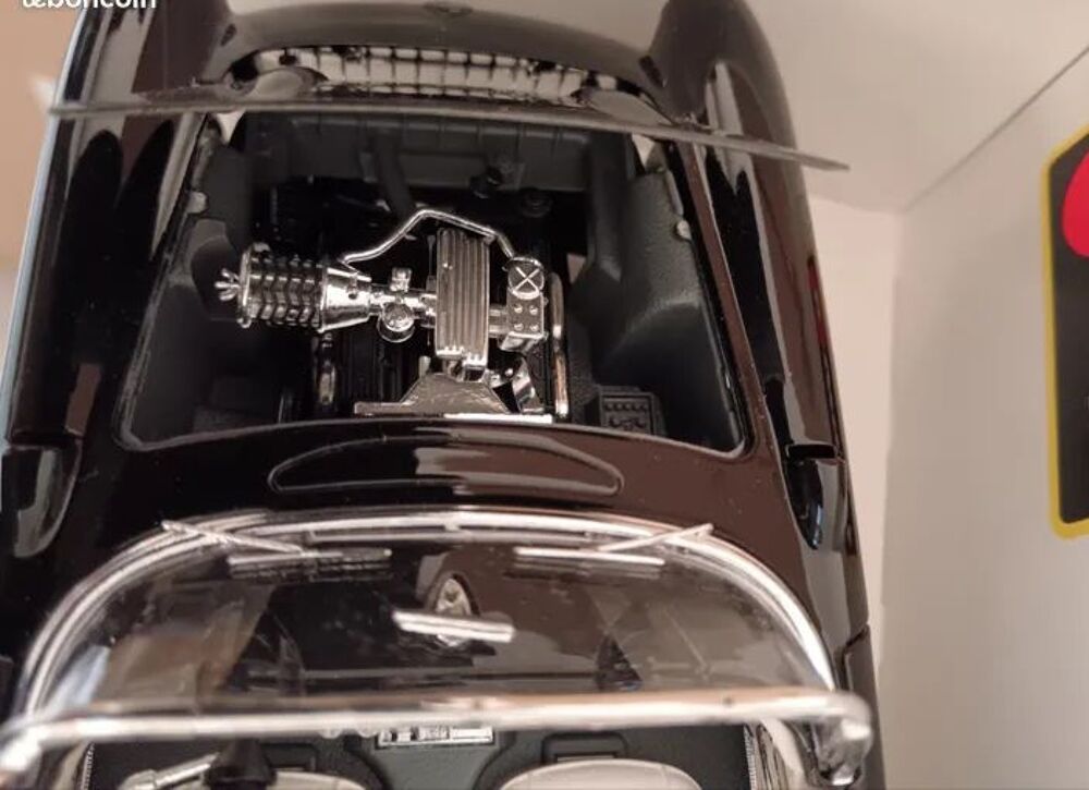 Chevrolet Corvette 1/18 