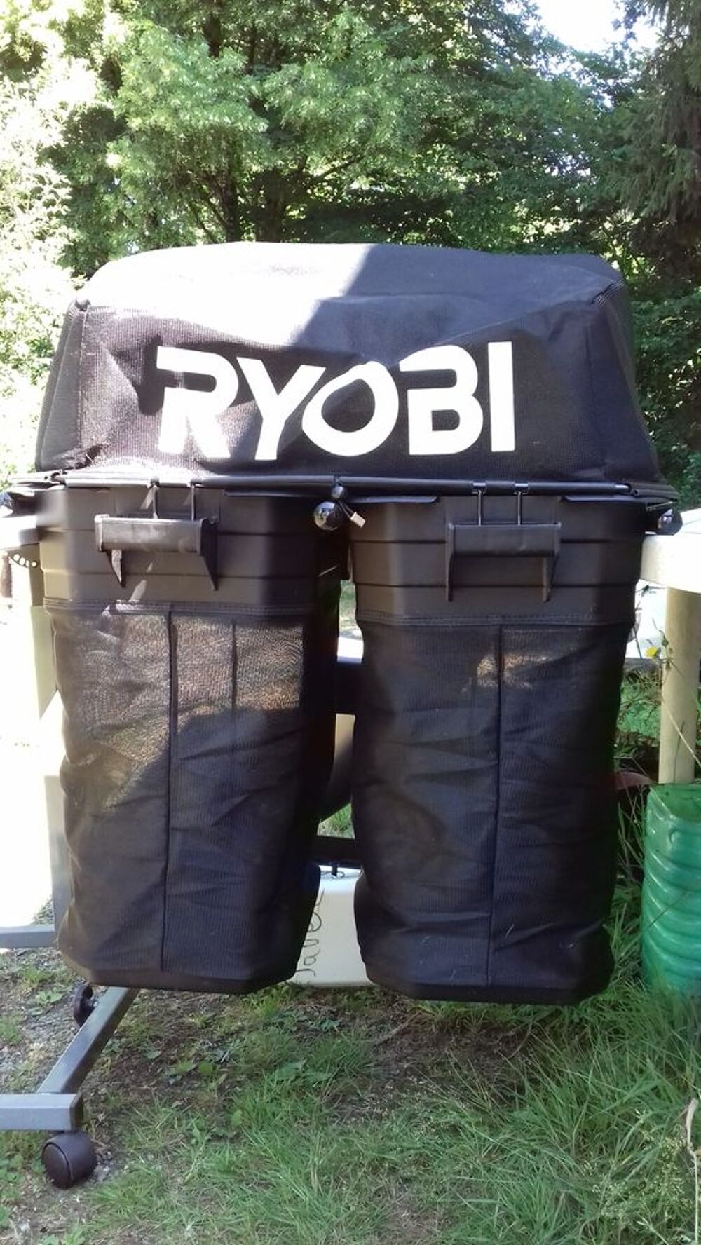 Bac de ramassage RYOBI 220L - occasion Jardin