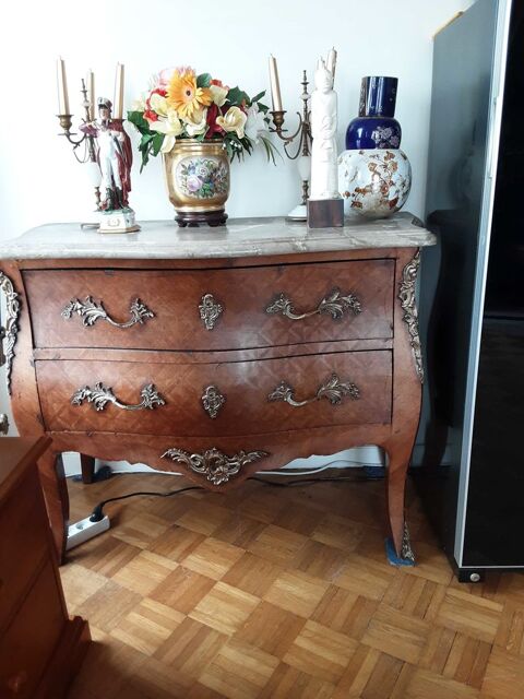 commode Louis XV 250 Marly-le-Roi (78)