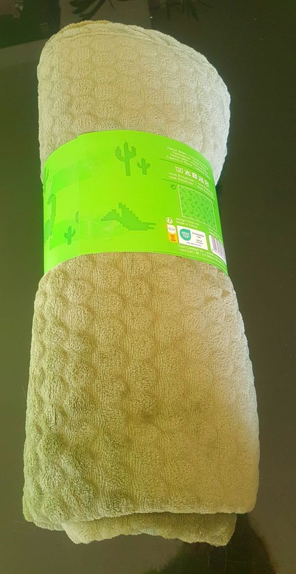 Plaid, couverture, 205 X 215,, neuf, vert
Décoration