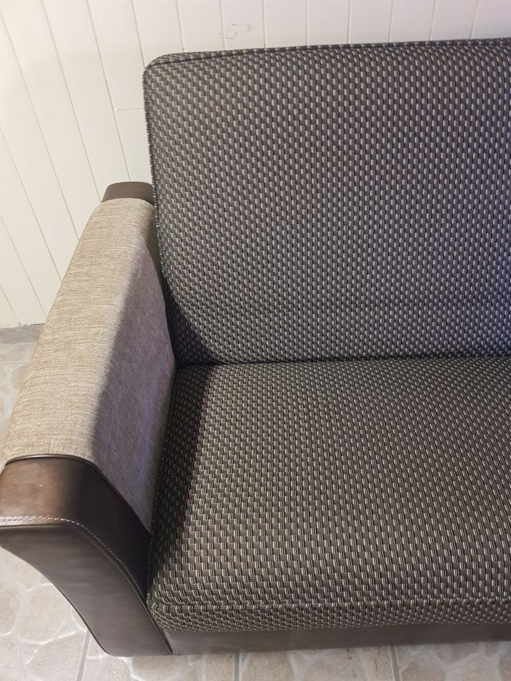 Canap&eacute; 3 places fixe Meubles