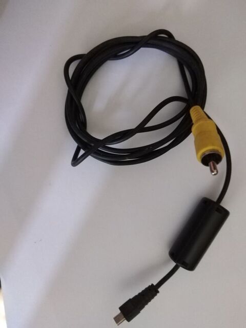 Cble USB vers 1 RCA  3 Baignes-Sainte-Radegonde (16)