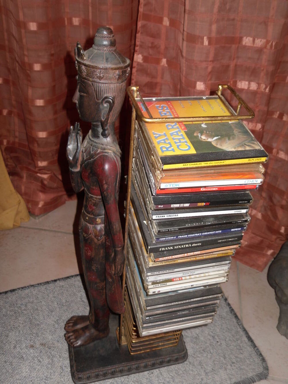 Grand Bouddha d&eacute;bout 67 cm (range CD) Statue de Couleur Marr Décoration