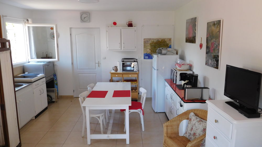   Studio 28 m2 en rez de jardin Calme sans vis  vis. Provence-Alpes-Cte d'Azur, St Aygulf (83370)