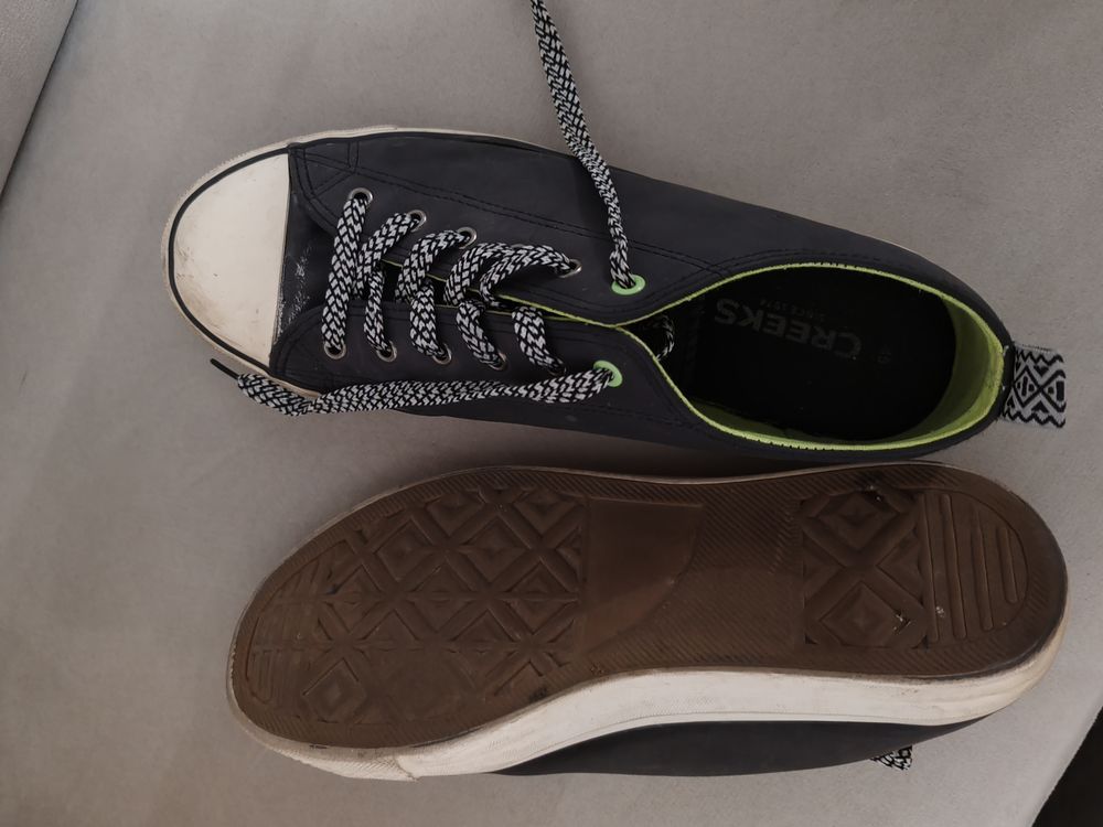 chaussures CREEKS homme p 45
Chaussures