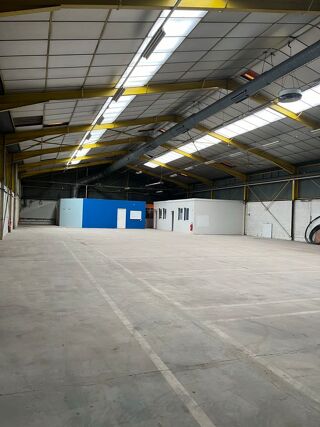  Atelier  vendre 5 pices 1100 m