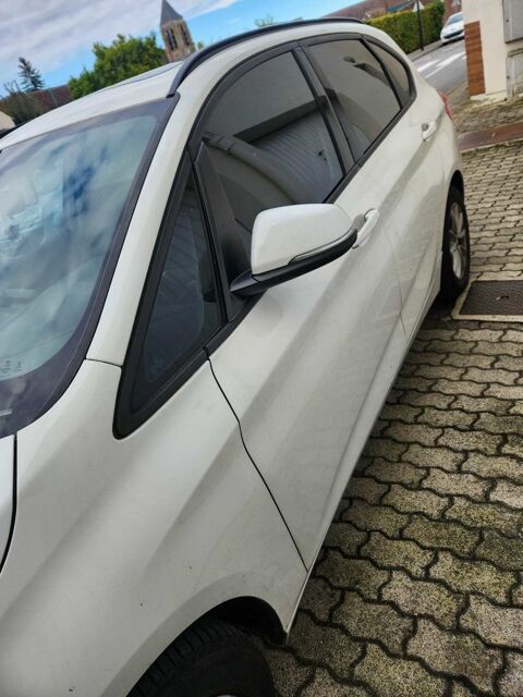 BMW Serie 2 Active Tourer 218d 150 ch Business A 2015 occasion Monchy-Saint-&Eacute;loi 60290