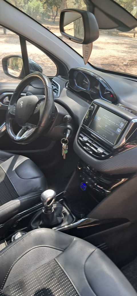 Peugeot 2008 1.6 BlueHDi 120ch S&S BVM6 Allure 2015 occasion Martigues 13500