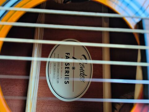 Guitare �lectro acoustique fender 140 Fr�jus (83)