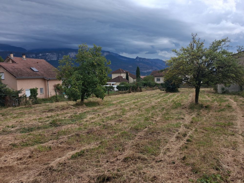 Vente Terrain Terrain constructible viabilisé divisible avec Entrepôt Saint-jean-de-moirans