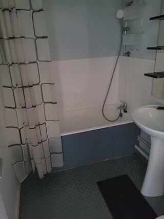  Appartement à louer 1 pièce 25 m²