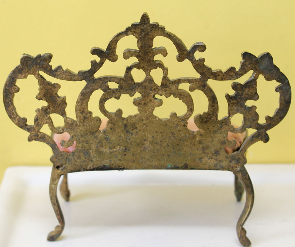 Canap&eacute; Sofa rose de poup&eacute;e XIX eme si&egrave;cle, bronze ou laiton Jeux / jouets