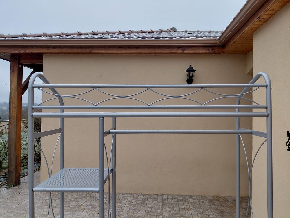 Portant en m&eacute;tal gris Décoration