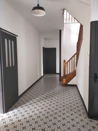  Maison  vendre 10 pices 270 m