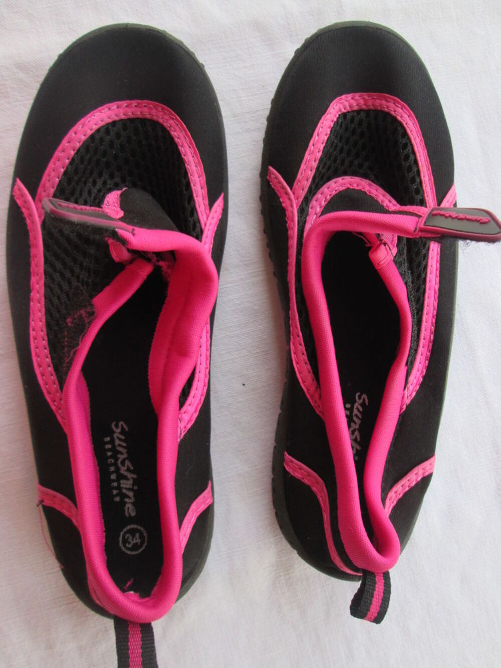 Chaussures/chaussons d'eau enfant taille 34 Chaussures