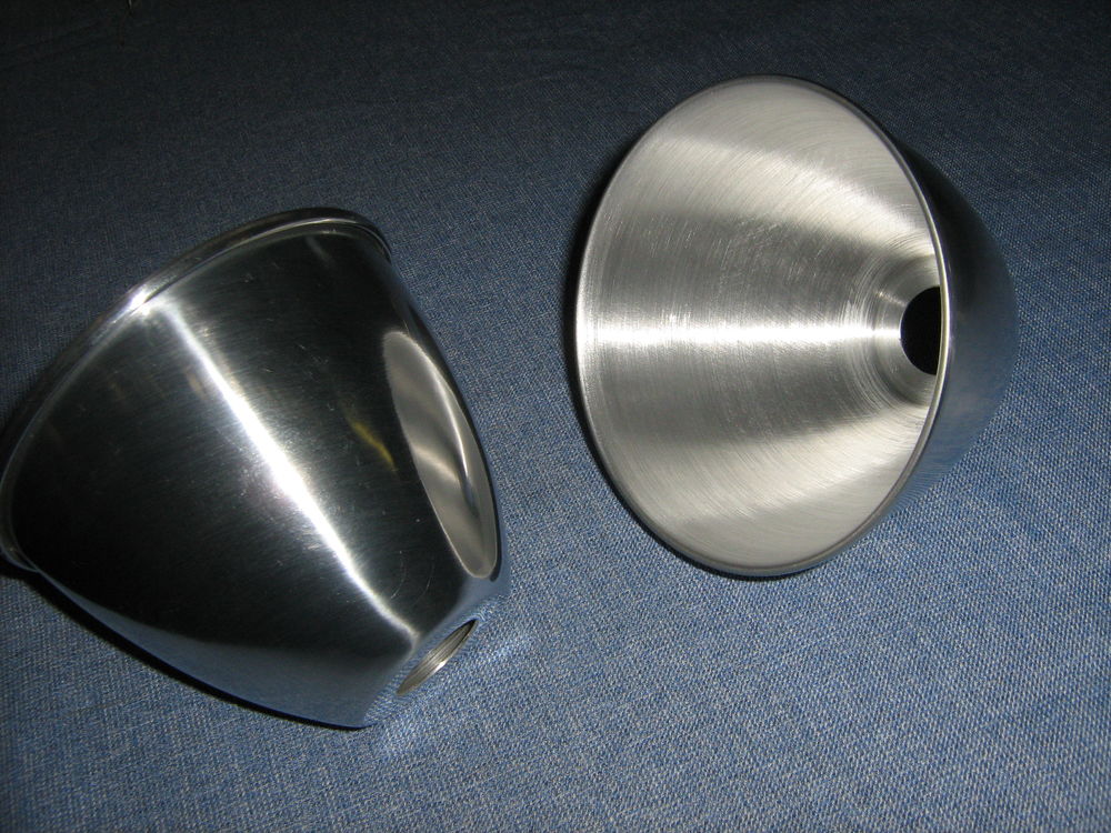 1 r&eacute;flecteur abat jour aluminium polis 
diam 130 mm haut 100 Bricolage