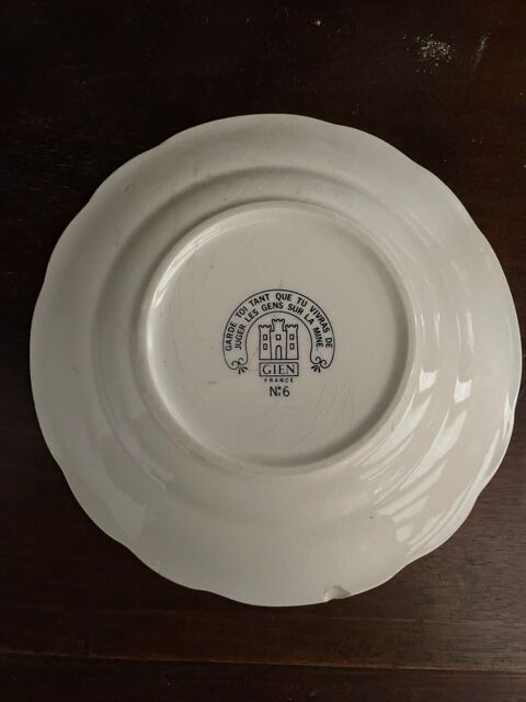 Assiette �  dessert en fa�ence de Gien, mod�le  rebus  40 Clamart (92)