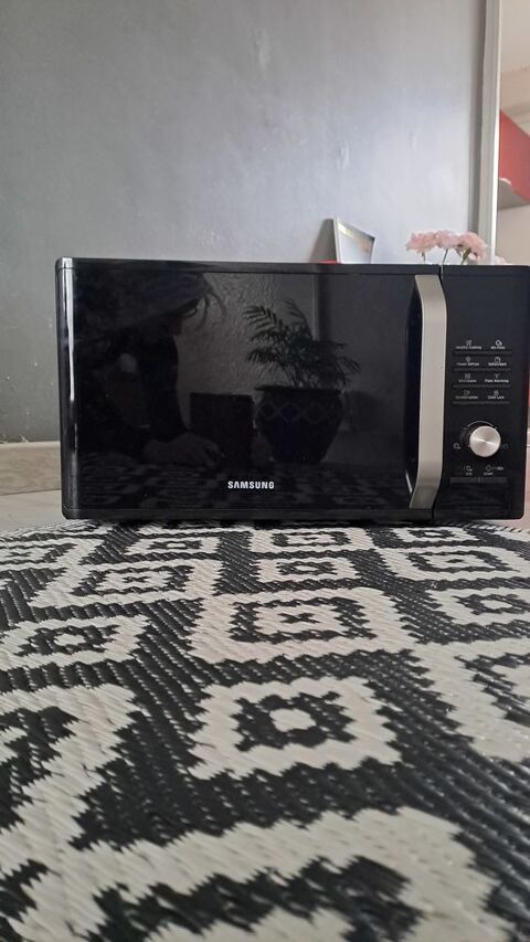 SAMSUNG MICRO ONDES 110 Niort (79)