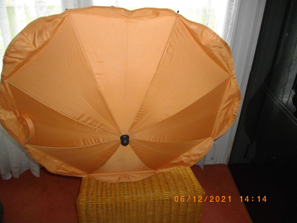 OMBRELLE (PARASOL) ANTI UV POUR POUSSETTE Puériculture