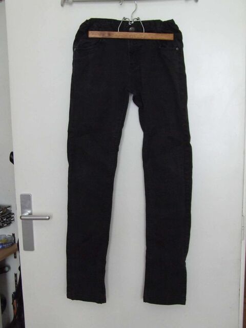Jeans noir, GEMO, 16 ans, TBE 5 Bagnolet (93)