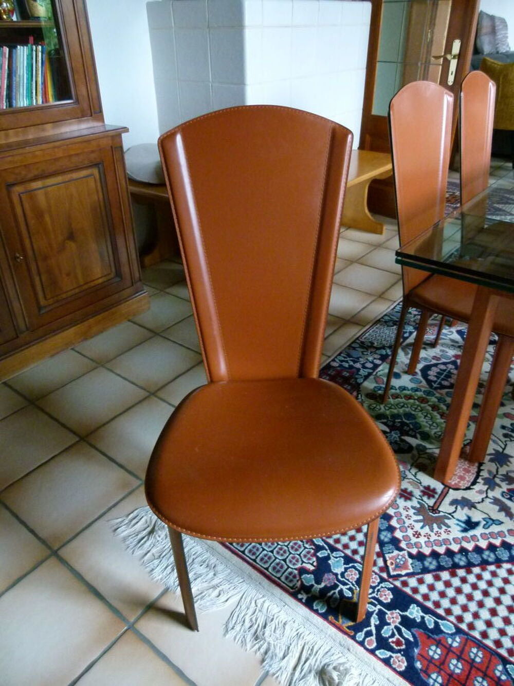 Table et chaises salle &agrave; manger Meubles