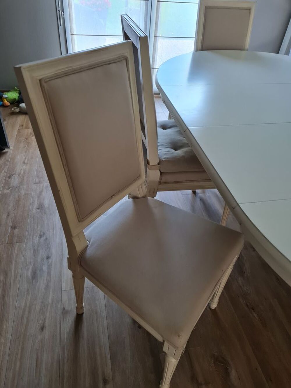 Table et 6 chaises Meubles