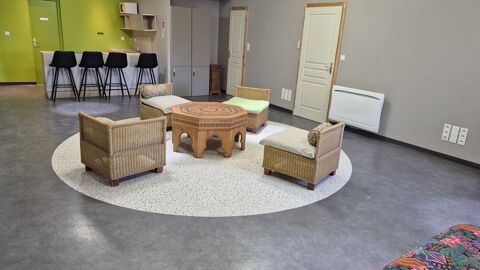 SALLE  &Agrave; LOUER 50 33190 La réole