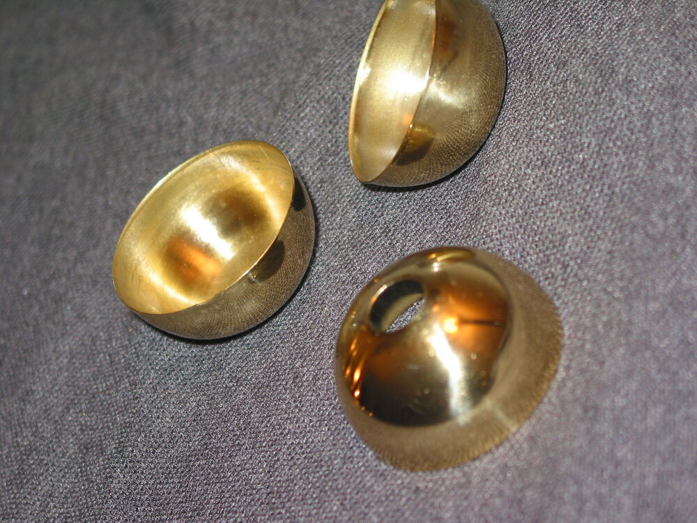 1 UN Cache Douille Demi-Sph&egrave;re Laiton poli Demi sph&egrave;re, cach Bricolage