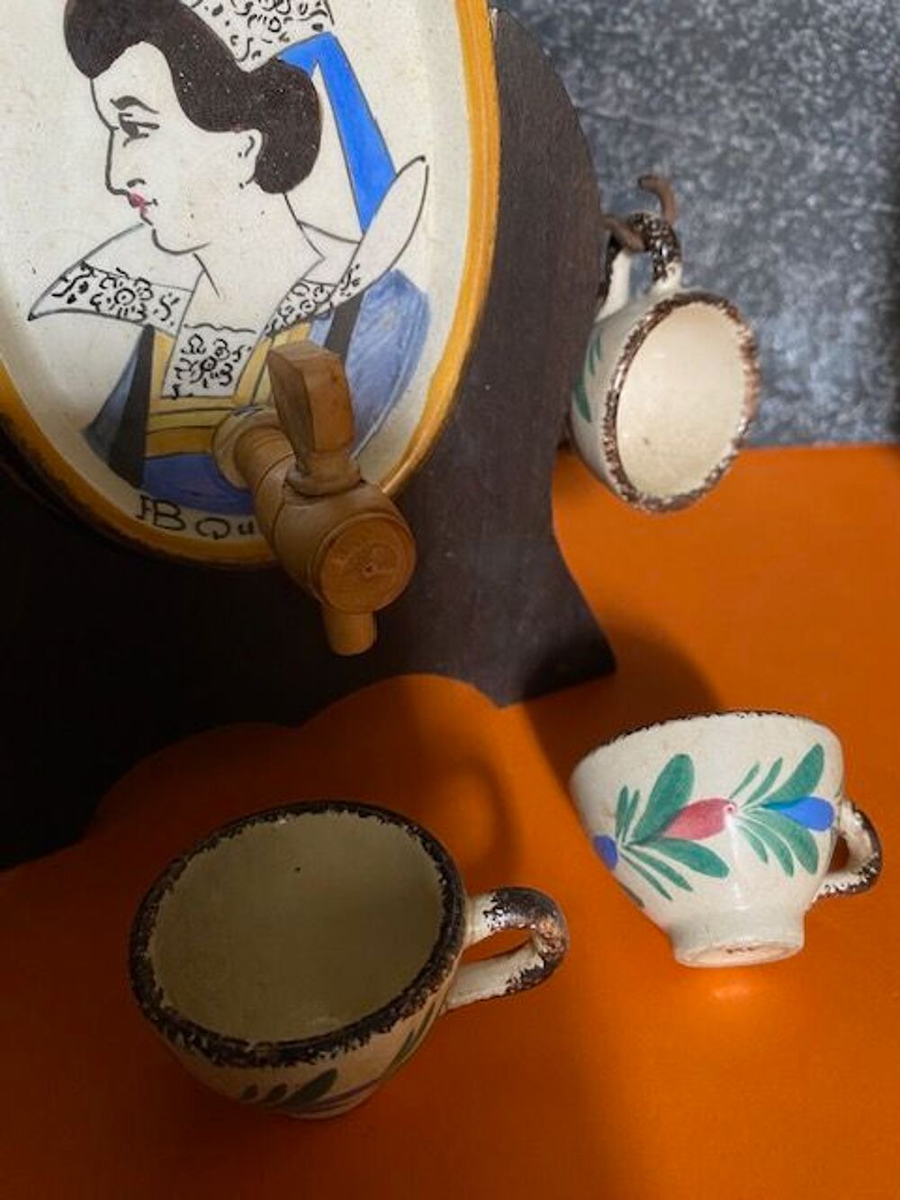 Ancien Tonneau &agrave; liqueur en fa&iuml;ence FB Quimper Décoration
