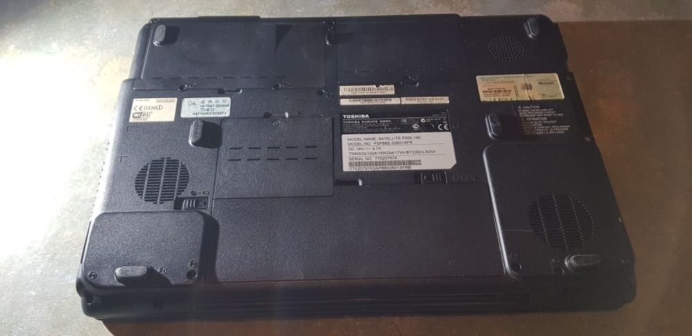 PC portable Toshiba P200, 17", Windows 7, 6 ports USB Matériel informatique