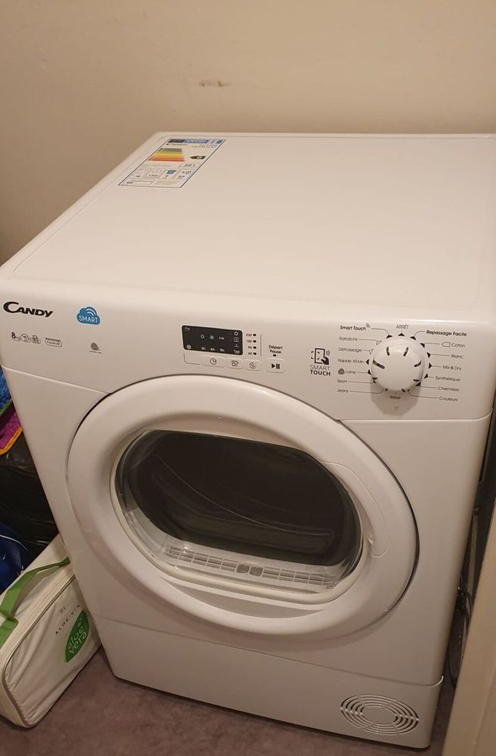 Met en mon s&egrave;che linge tr&egrave;s propre et en bon &eacute;tat Neuf Electroménager