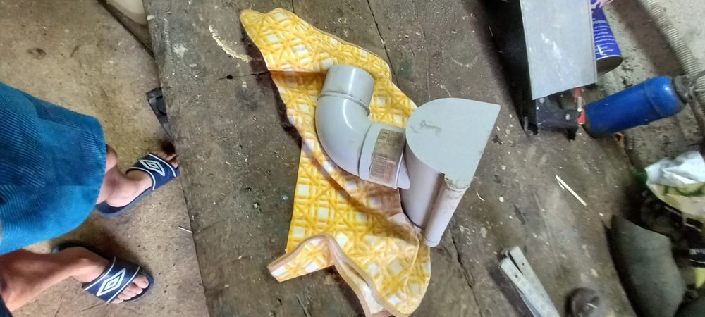 fin de goutti&egrave;re diam&egrave;tre 80 avec deux coudes Bricolage