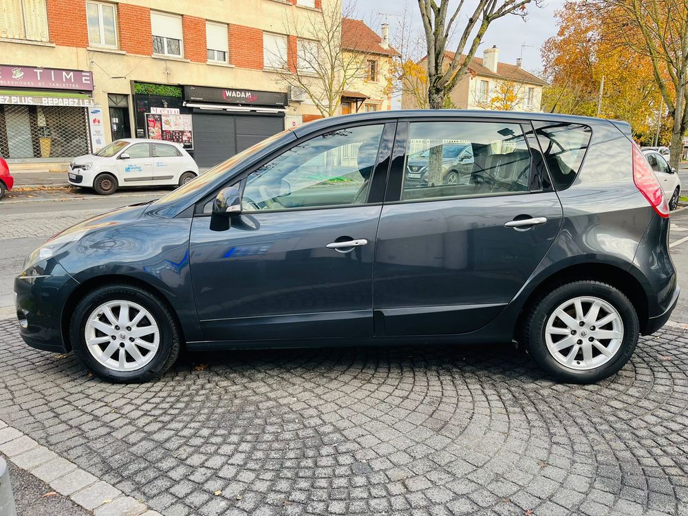 Sc&eacute;nic III Scenic III dCi 130 FAP Privil&egrave;ge Euro 5 2009 occasion 78800 Houilles
