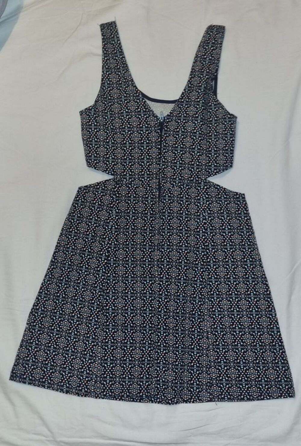 Robe d'&eacute;t&eacute; imprim&eacute;e Jennifer ? Taille M ? Comme neuve Vêtements